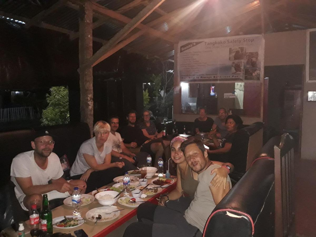 Renny'S Tangkoko Safety Stop Bitung Kültér fotó